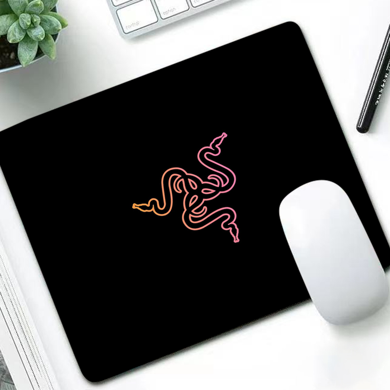 Razer Luxury Mouse Pad Anime G - đánh giá và giá Gaming Accessories Desktop